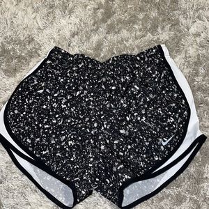 Nike Athletic shorts size small in specked pattern